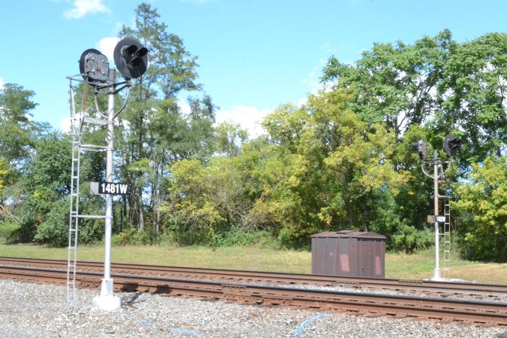  Tri Light Railroad Signals
